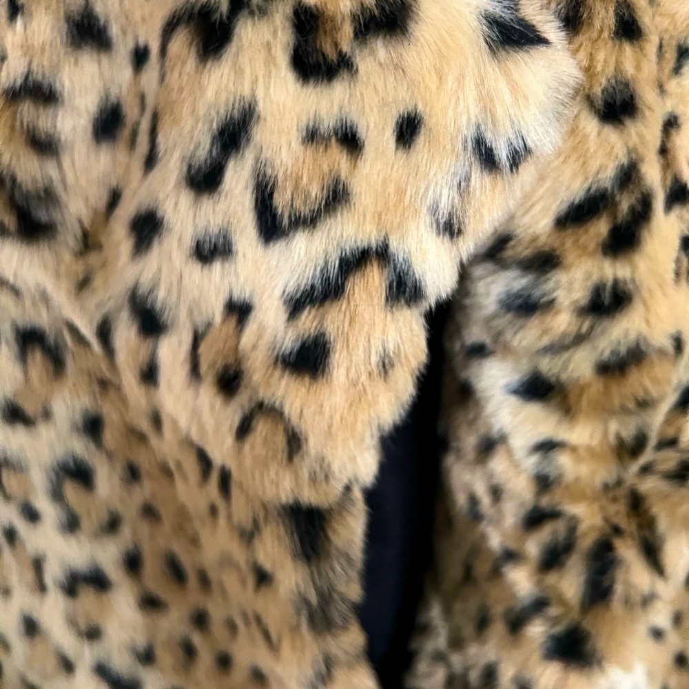 Kristen Blake Animal Print Faux Fur Vest - Picture 8 of 8